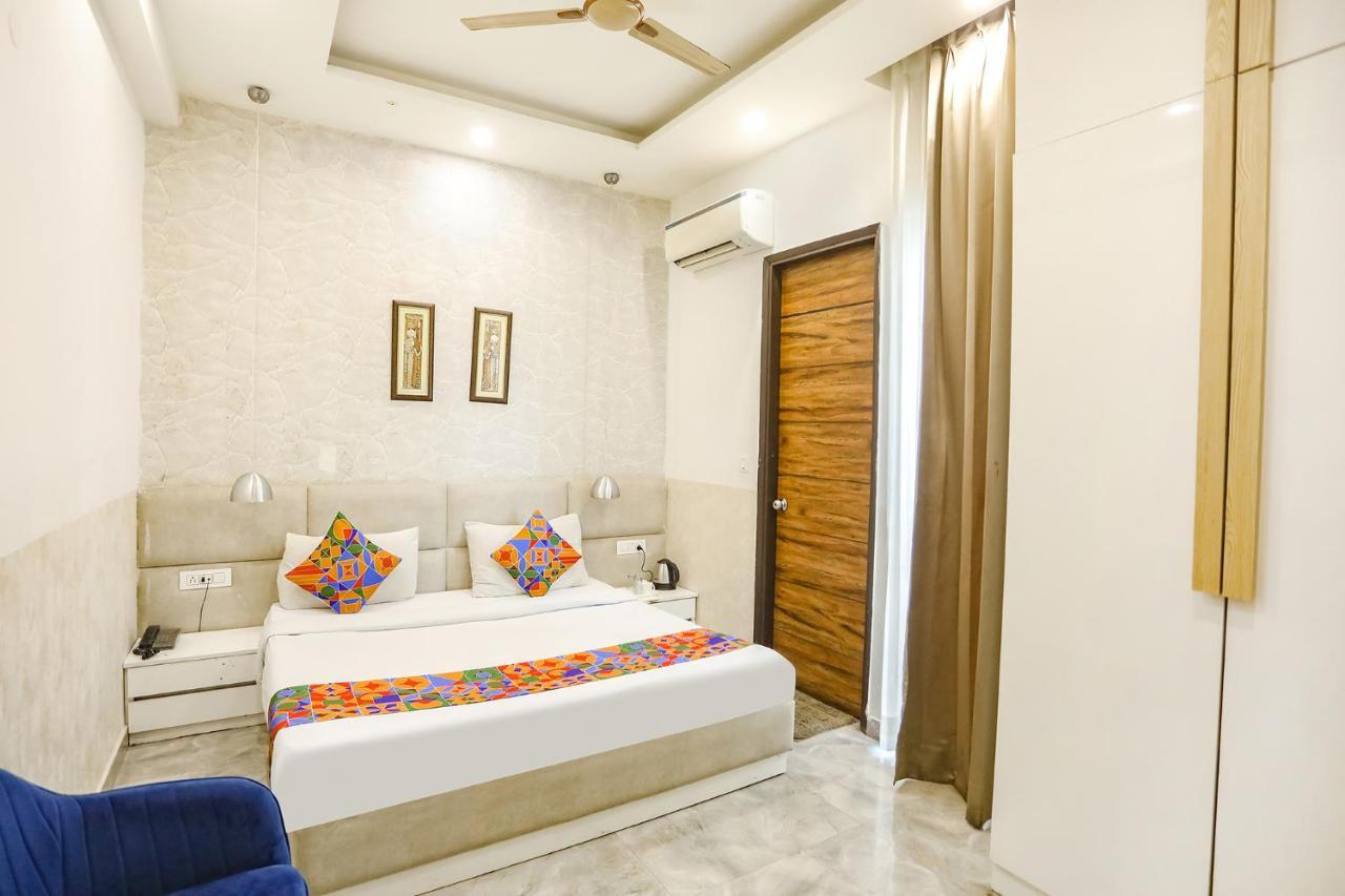 Fabhotel F9 Sector 19 Noida Exterior photo